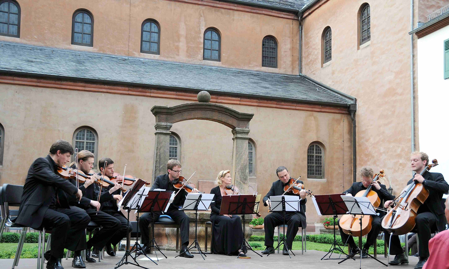 KLEINES STREICHERFESTIVAL - FINALE – BEIDE ENSEMLES